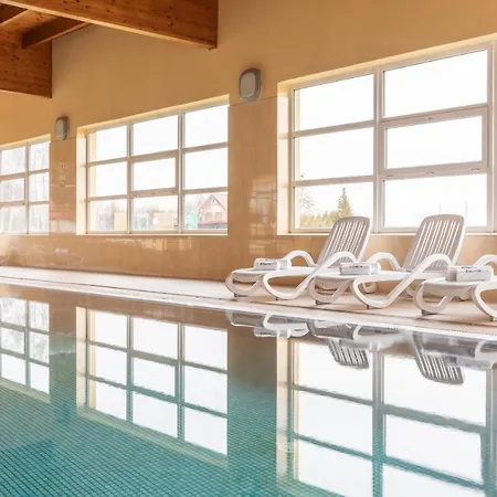 Bursztyn - Bernstein 아파트호텔 다브키