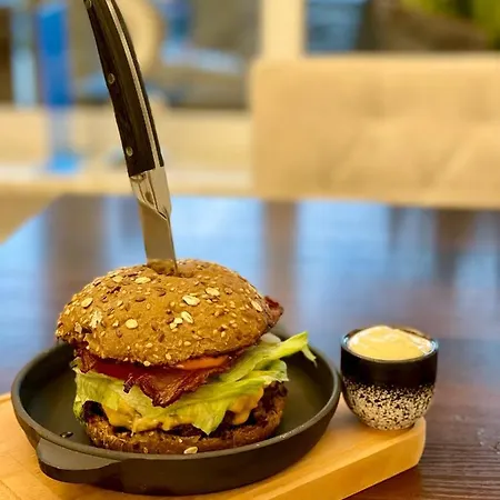 Bursztyn - Bernstein 3* 다브키