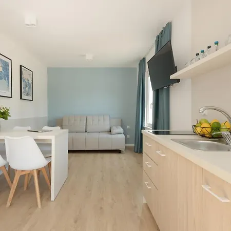 Aparthotel Bursztyn - Bernstein Dąbki