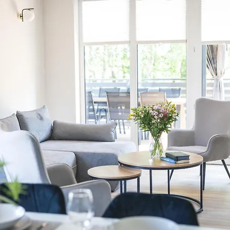 Bursztyn - Bernstein 아파트호텔