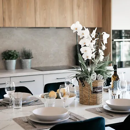 Bursztyn - Bernstein