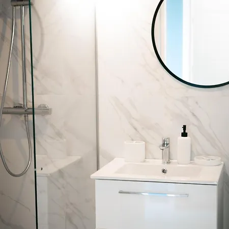 Bursztyn - Bernstein 아파트호텔