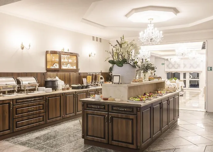 Aparthotel Bursztyn - Bernstein 3*